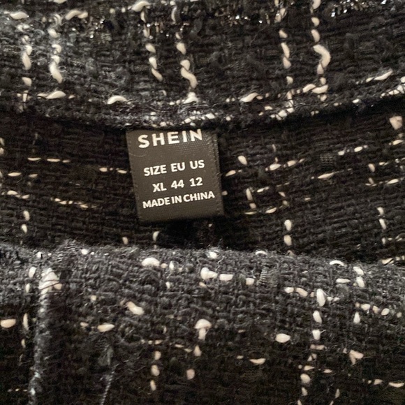 Privé Button Front Black and White Tweed Skort - Picture 3 of 4